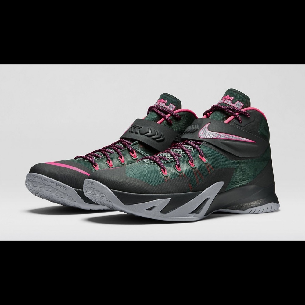 LeBron Solider 8’s